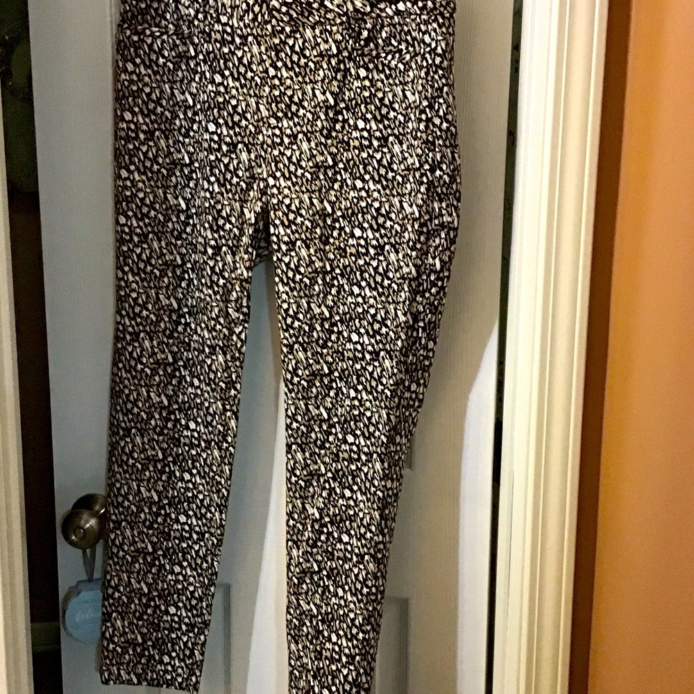 Banana Republic Factory Black and White Cropped Pants